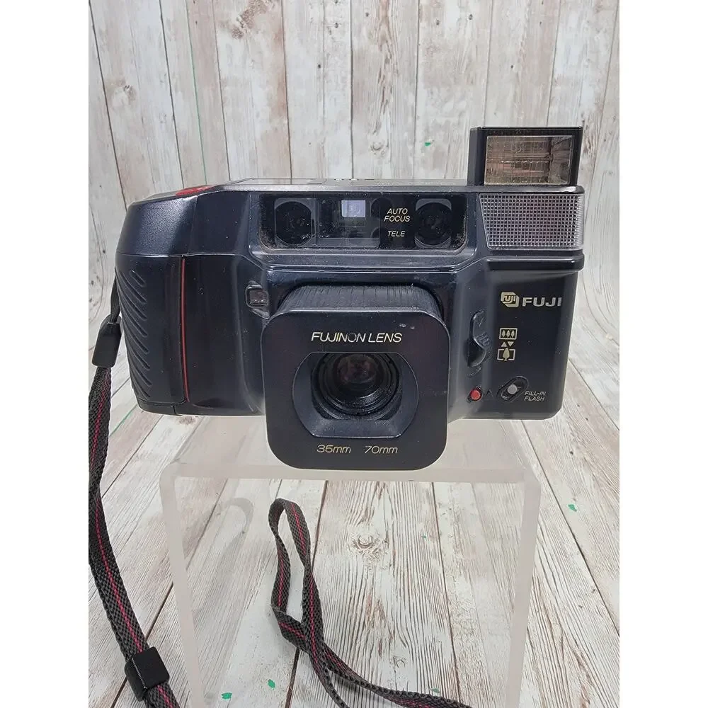 Fuji DL-400 TELE Point & Shoot 35mm Film Camera 35mm-70mm Lens Black w/2 Battery